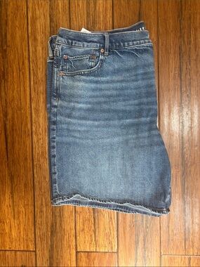 strigid denim shorts.
